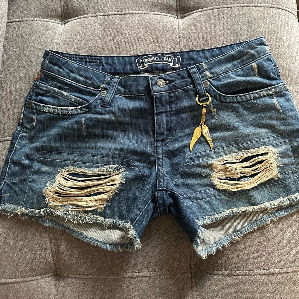 ROBIN’S JEAN DENIM SHORTS